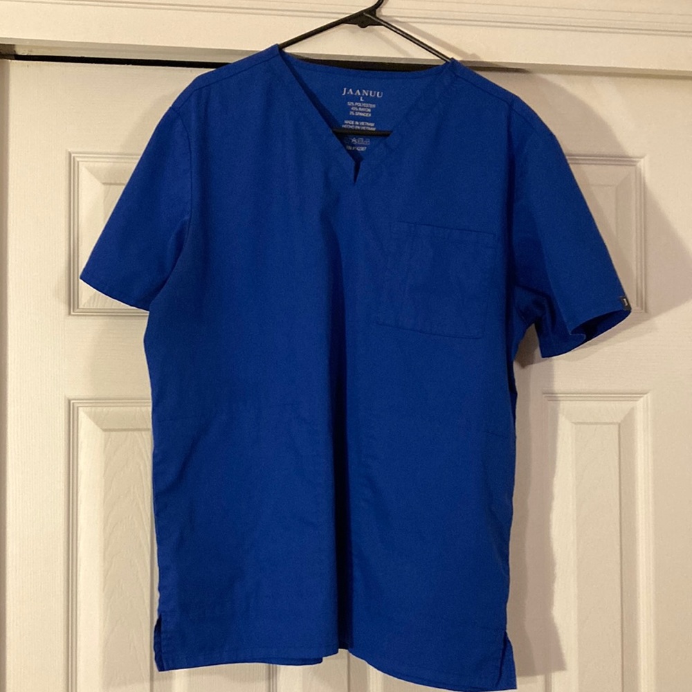 Jaanuu mens scrub top